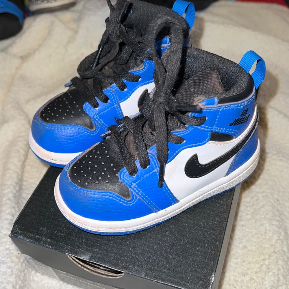 Jordan 1 Retro High Shoes 6c